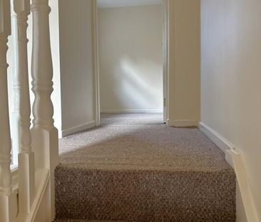 2 Railway View, Lisburn, BT27 4QB - Photo 3