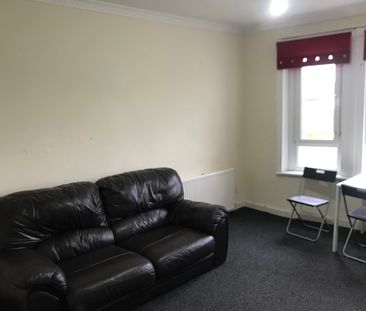 3 Bedroom Property To Rent - Photo 2