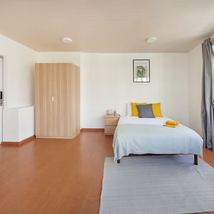 Rua Alexandre Herculano, Lisbon, Lisbon 1150-005 - Photo 1