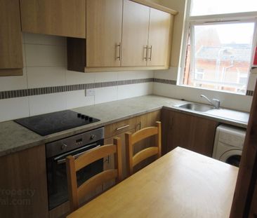 Great Apartment, 41d Agincourt Avenue, Queens Quarter, Belfast - Photo 3