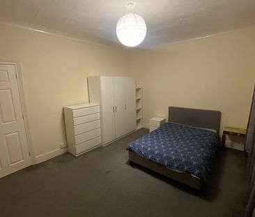 Room in a Shared House, Melford Road, E11 - Photo 6