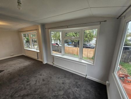 2 bedroom park home to rent - Photo 2