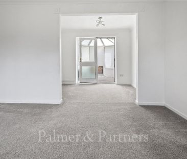 3 bedroom link detached house to rent - Photo 3