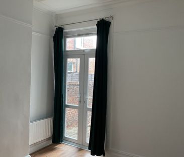 4 Bed Semi-Detached House, Beulah Hill, SE19 - Photo 5