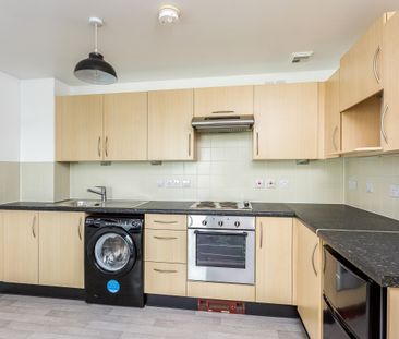 2 bedroom apartment to rent The Roundhouse, Gunwharf Quays, Portsmo... - Photo 4