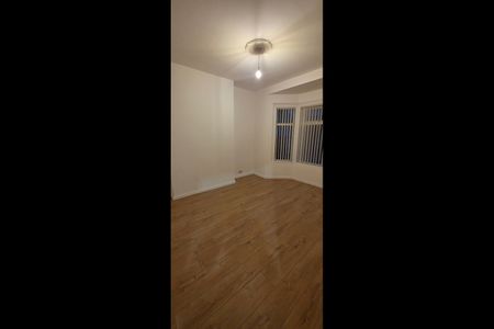 3 Bed End Terrace, Woodhall Road, L13 - Photo 2