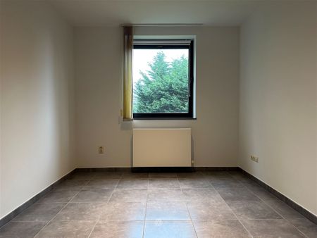 Ruim 3-slaapkamerappartement TE HUUR te OOSTAKKER - Photo 4