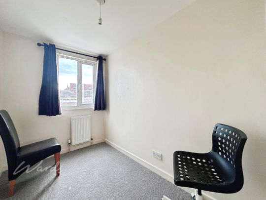 3 bedroom maisonette to rent - Photo 1