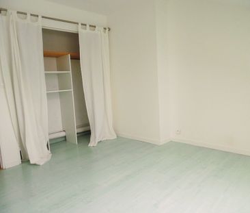 DUPLEX NON MEUBLÉ AVEC BALCON ET GARAGE, PROCHE CENTRE VILLE - Photo 4