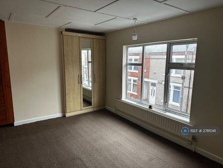 2 bedroom terraced house to rent - Photo 4