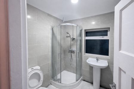 3 Bedroom House To Let - B69 - Photo 5
