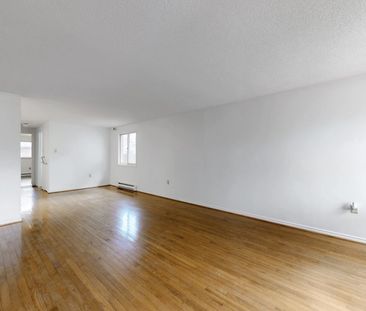 For Lease - 71 Geddes Crescent, Barrie, Ontario - Photo 2