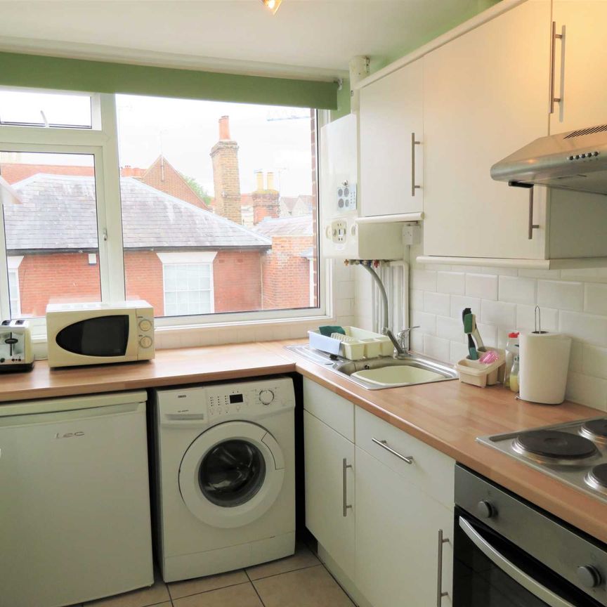 Dean Court, Broad Street - Photo 1