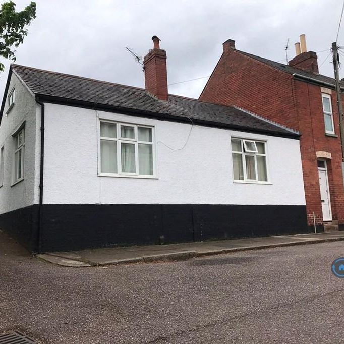 2 bedroom bungalow to rent - Photo 1