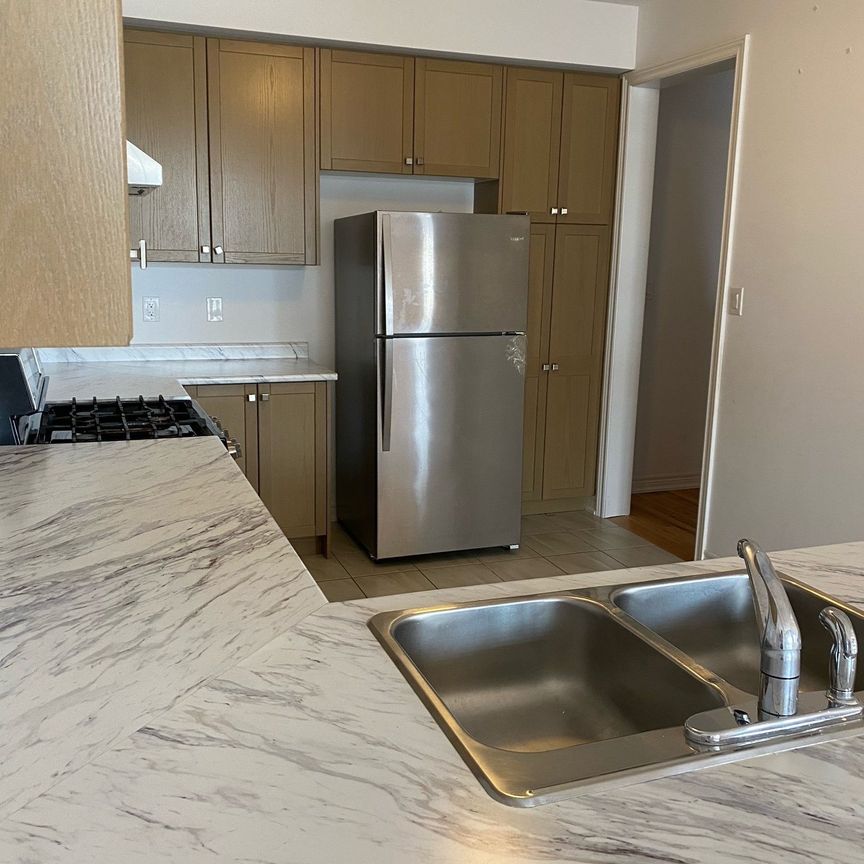 For Lease - 35 Labrish Road, Brampton, Ontario - Photo 1