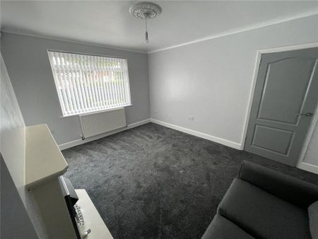 3 bedroom end of terrace house to rent - Photo 2