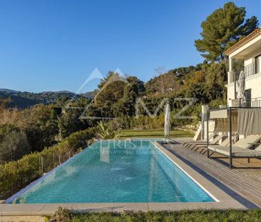 Saint-Paul-de-Vence - À pied du village - Maison neuve contemporaine - Photo 1