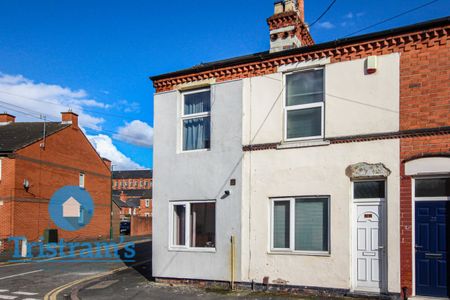 4 bed End Terraced House for Rent - Photo 5