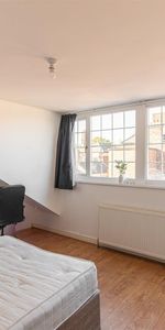 Lynnwood Terrace, Fenham, Newcastle Upon Tyne - Photo 3