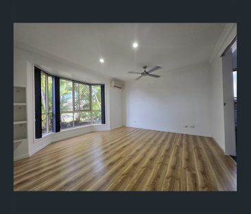 Spacious Family Home with Solar & Extra Multipurpose Room - Photo 2