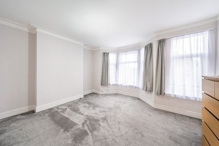 4 bedroom terraced house to rent - Photo 3