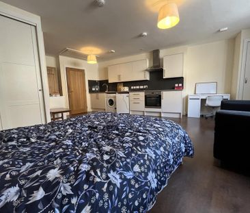 Studio to rent - Photo 5