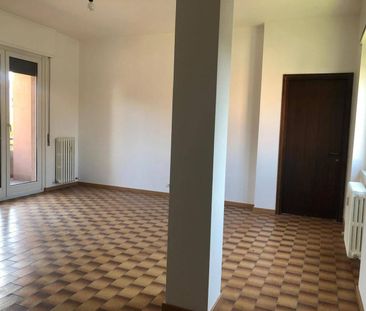 Trilocale via Collodi 9, Regina Pacis - Borsa, Monza - Photo 1