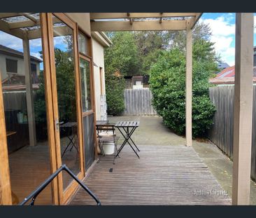 21 Maribyrnong Road, Ascot Vale, Vic 3032 - Photo 3