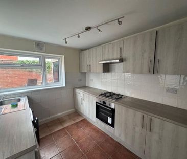 1 bedroom in a house share to rent - Photo 5