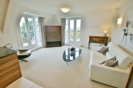 Upper Meadow, Hedgerley Lane, Gerrards Cross,SL9 - Photo 4