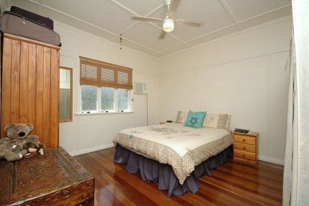 281 Chatsworth Road, - Photo 3