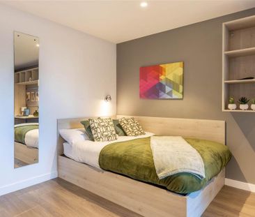 1 bedroom in a flat share to rent - Photo 5