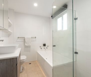 2/95 Crown Road, Queenscliff NSW 2096 - Apartment For Rent | Domain - Photo 6