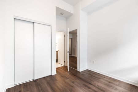 For Lease - 395 Dundas Street West Street Unit# 224, Oakville, Ontario - Photo 4