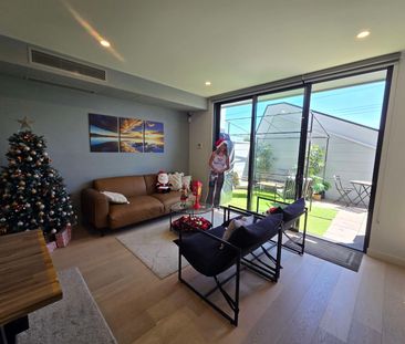 Maribyrnong - Photo 1