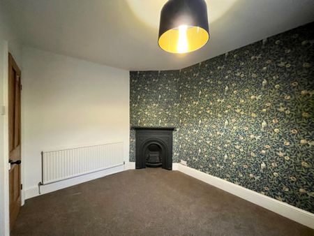 Farnborough Road, Farnham, GU9 - Photo 5