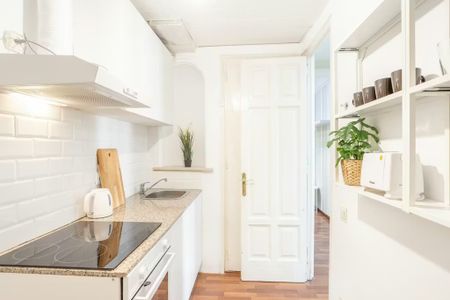 Via Laietana, Barcelona, Catalonia 08003 - Photo 4