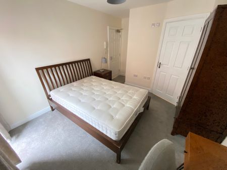 4 Bed Student Accommodation - Photo 3