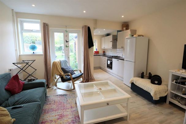 2 bedroom terraced house to rent - Photo 1