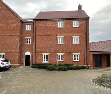 Modern well presented two bedroom apartment with own front door. - Photo 3