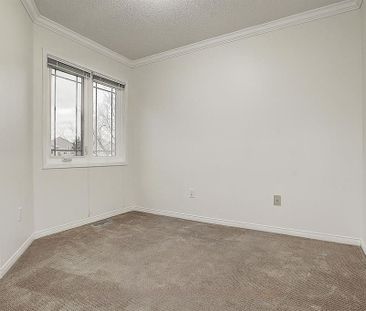 For Lease - 6922 Yarrow Avenue, Mississauga, Ontario - Photo 5