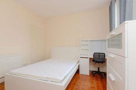 3 bedroom semi-detached house to rent - Photo 5