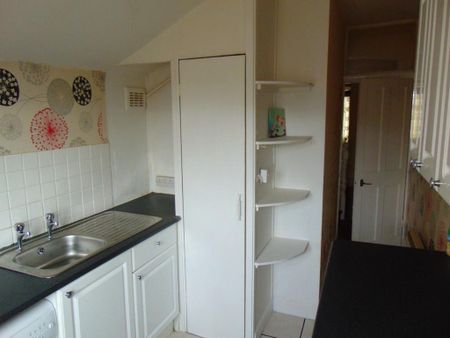 1 bedroom flat to rent - Photo 4