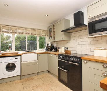 3 bedroom terraced house to rent - Photo 6