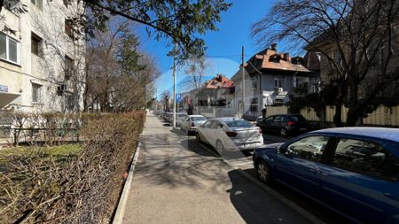 2 camere cochet într-o zona selecta de case – liniste apr - Fotografie 5