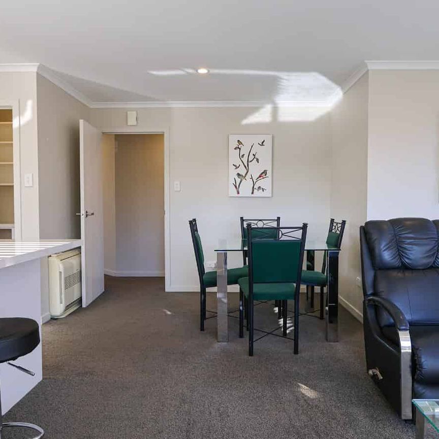 Fully Furnished 3-Bedroom Standalone Townhouse in Central Mosgiel - Photo 1