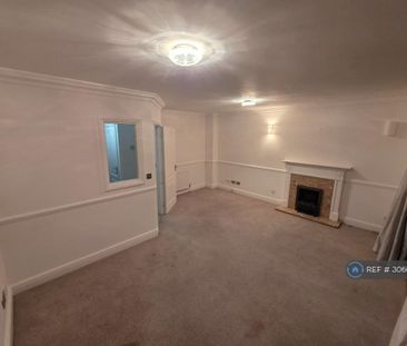 4 bedroom terraced house to rent - Photo 2