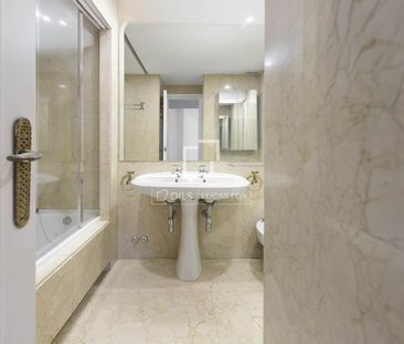 Excellent 6 Bedroom apartment for rent in Majadahonda, Madrid - Photo 3