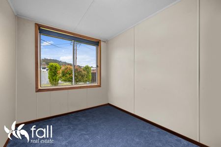 Three Bedroom Home - Photo 4