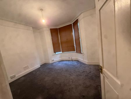 Temple Dwellings, Temple Street, London E2 - Photo 5